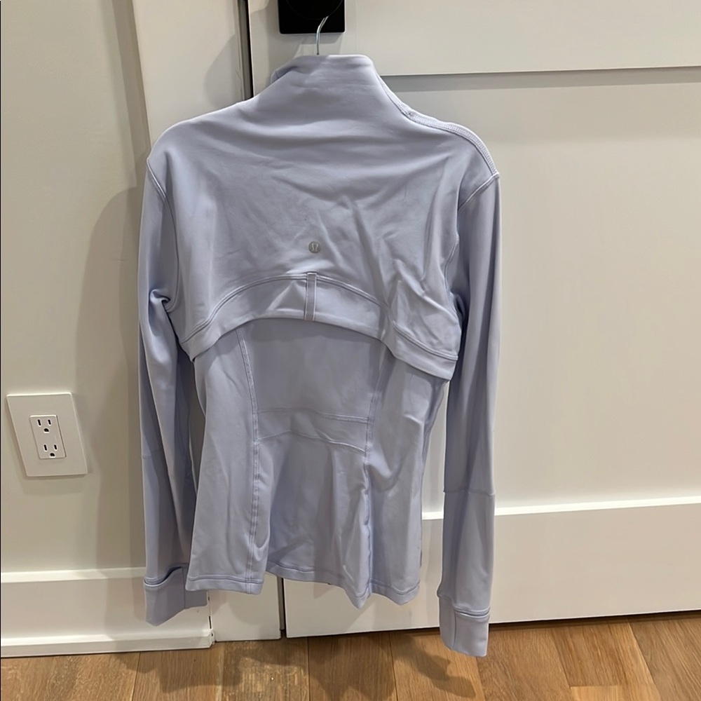 Lululemon Scuba Women's Periwinkle Jacket - Picture 2 of 3
